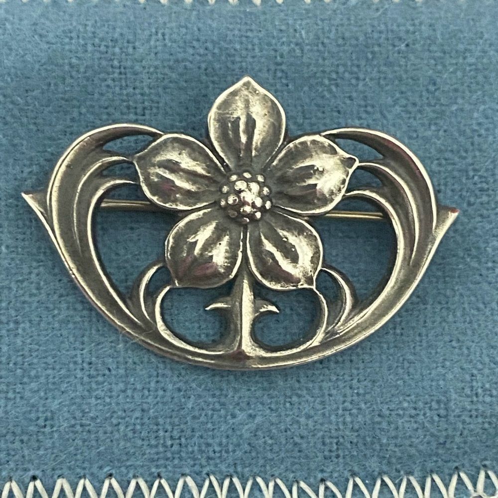 James Avery Retired Dogwood Flower Brooch
